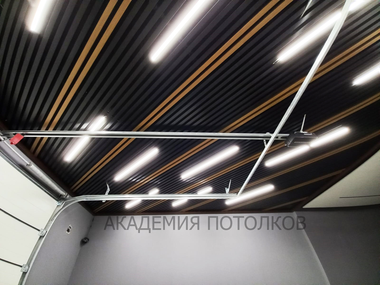 Подвесной потолок в интерьере